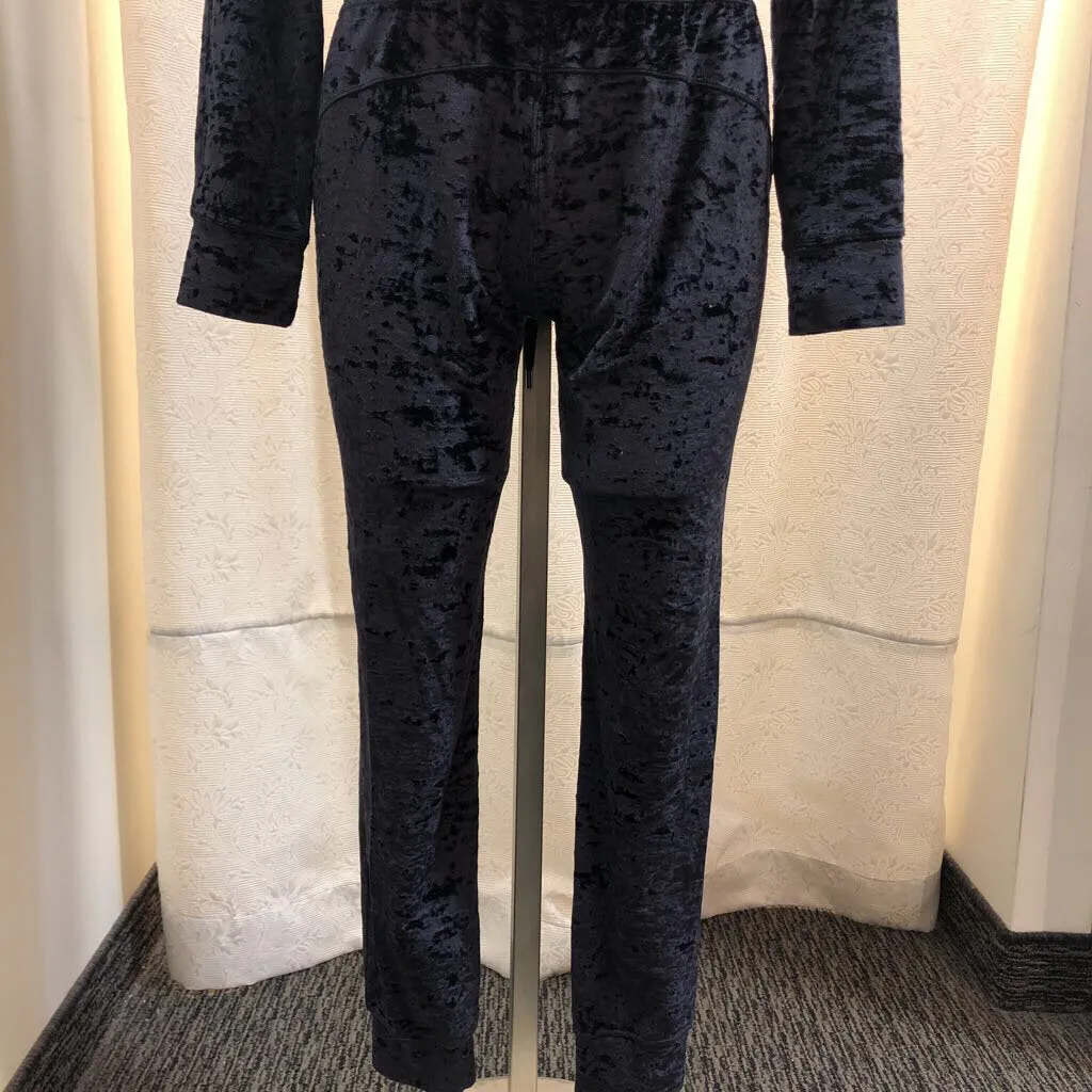 Lululemon crushed velvet joggers 6