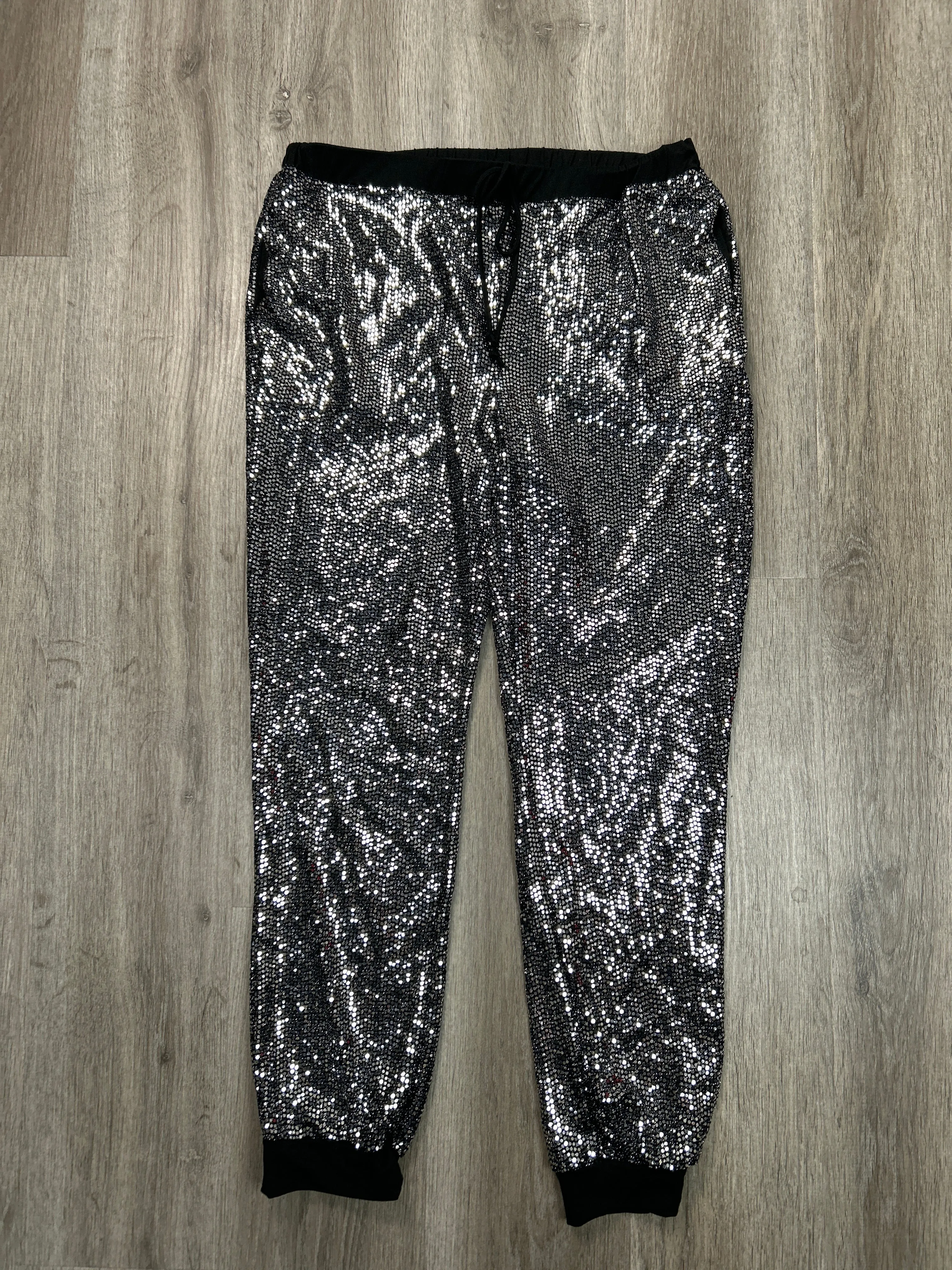 Pants Joggers By Clothes Mentor In Silver, Size: L