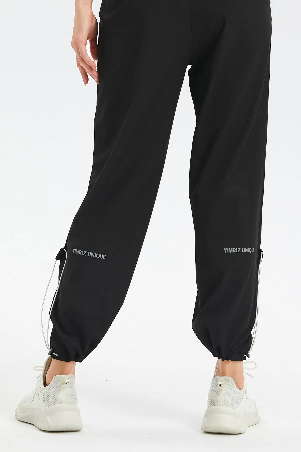 Tapered Jogger Scrub Pants with Adjustable Drawstring