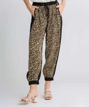 Umgee Black Leopard Linen-Blend Pocket Joggers