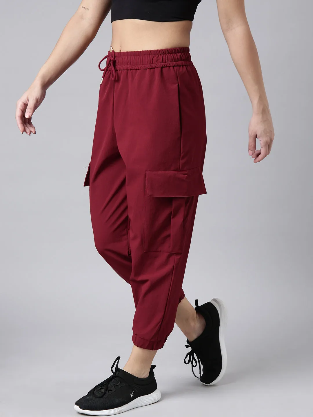 Women Solid Slim Fit Maroon Joggers Track Pant